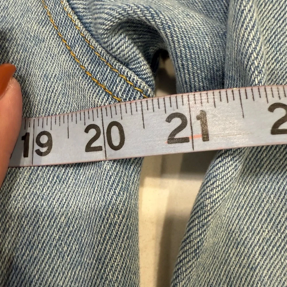 EUC - Embroidered Denim Jacket – Size Large - Picture 5 of 6